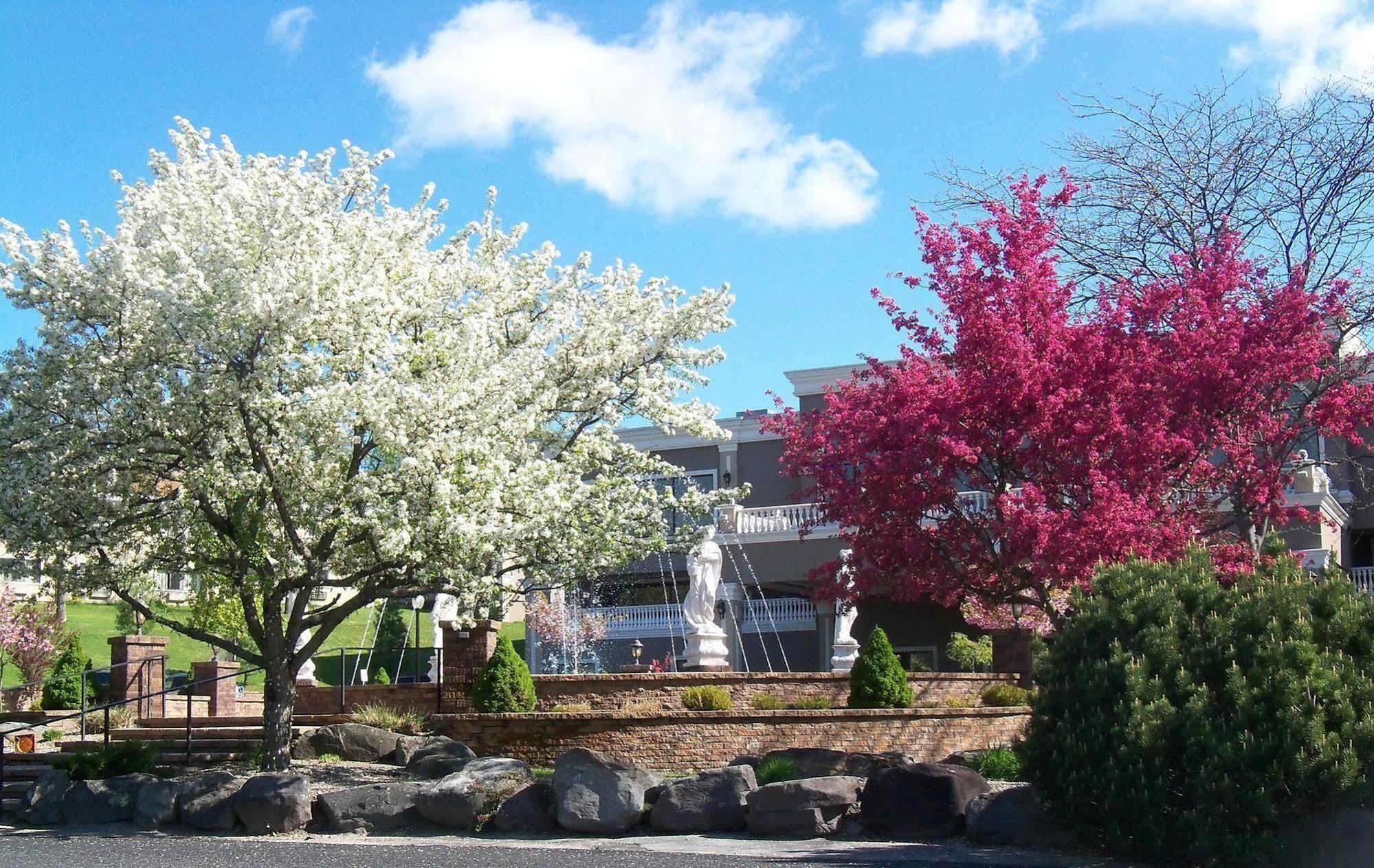 Villa Roma Resort And Conference Center Callicoon Екстериор снимка